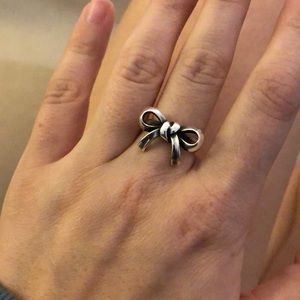 James Avery Bow ring